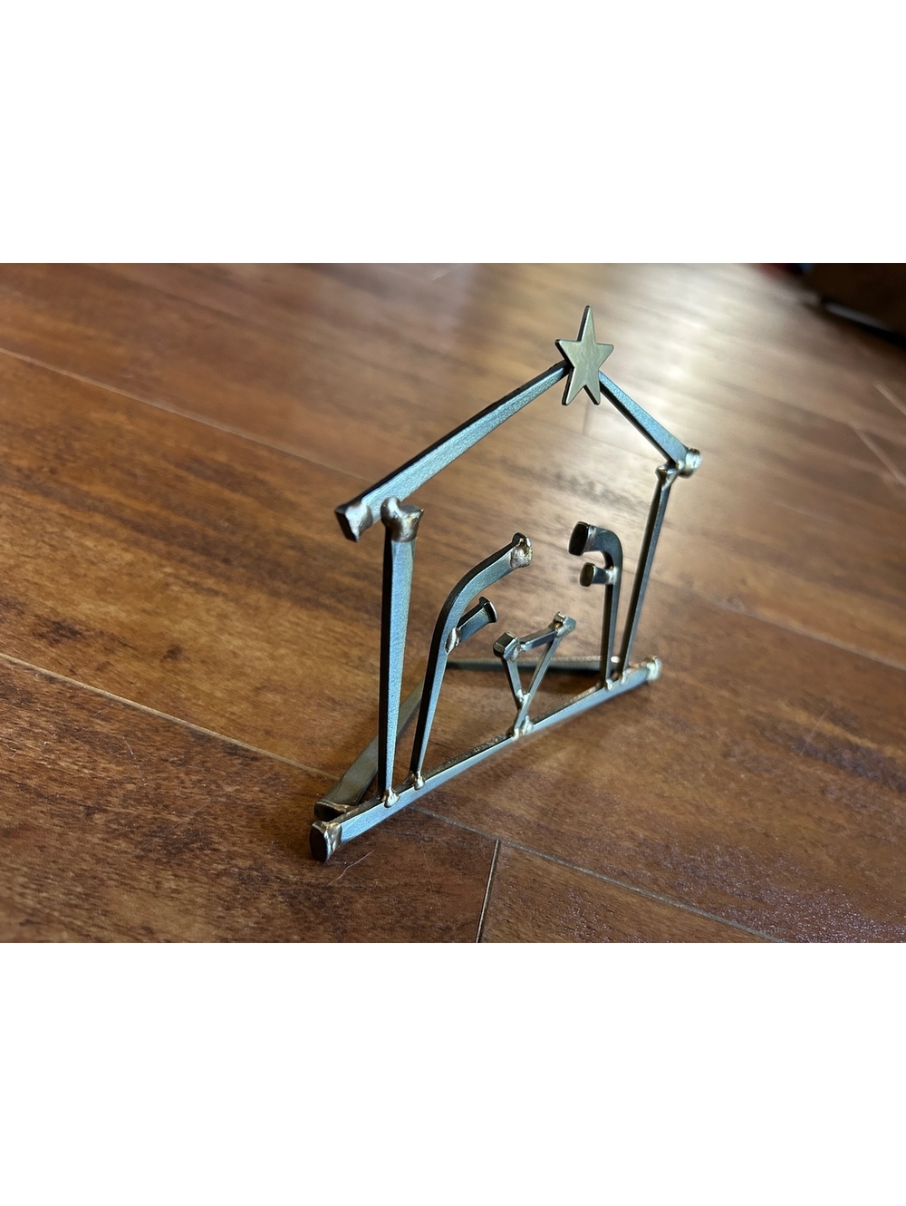 Metal Nativity Scene Display with Star